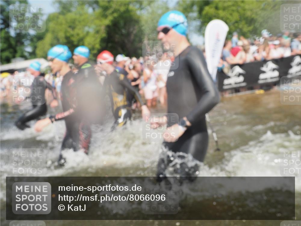 22.06.2025 - Viking Triathlon KatJ http://msf.ph/oto/8066096 22.06.2025 10:06:42 Schwimmen 44, 74, 93, 109, 159, 165, 205, 217, 219, 257, 282, 358, 376, 501, 625 meine-sportfotos.de