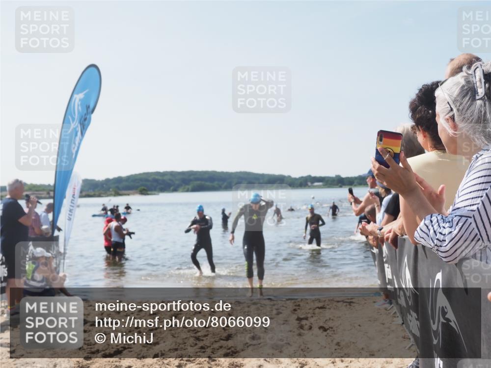 22.06.2025 - Viking Triathlon MichiJ http://msf.ph/oto/8066099 22.06.2025 10:33:06 Schwimmen 91, 113, 287, 387, 399 meine-sportfotos.de