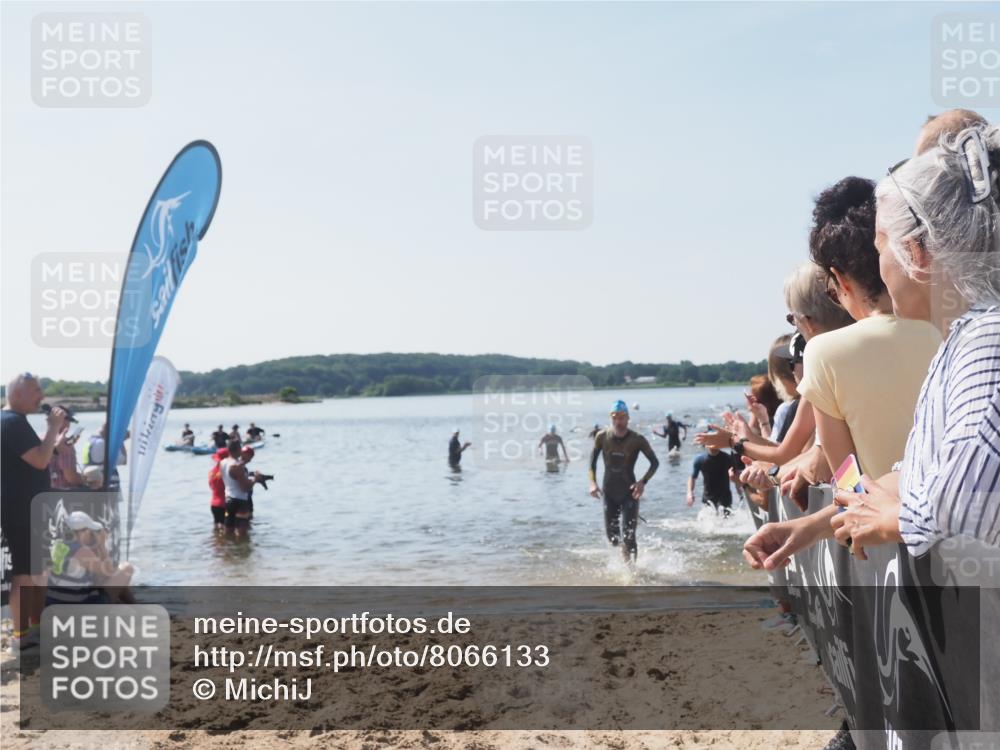 22.06.2025 - Viking Triathlon MichiJ http://msf.ph/oto/8066133 22.06.2025 10:33:10 Schwimmen 28, 91, 113, 387, 399, 608 meine-sportfotos.de