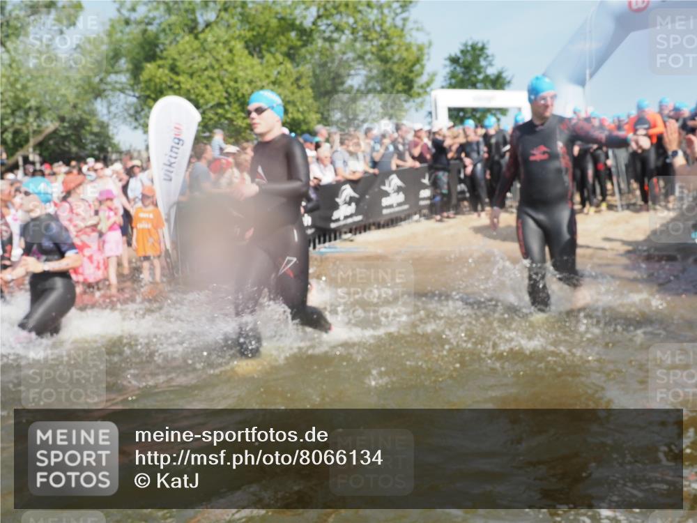 22.06.2025 - Viking Triathlon KatJ http://msf.ph/oto/8066134 22.06.2025 10:06:46 Schwimmen 44, 66, 74, 159, 165, 217, 219, 257, 282, 290, 318, 337, 501, 525, 625 meine-sportfotos.de