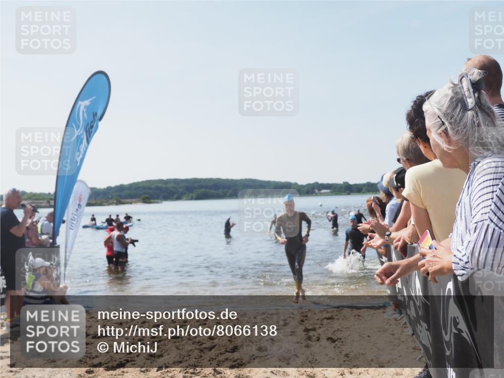 22.06.2025 - Viking Triathlon MichiJ http://msf.ph/oto/8066138 22.06.2025 10:33:11 Schwimmen 28, 91, 387, 399, 608 meine-sportfotos.de