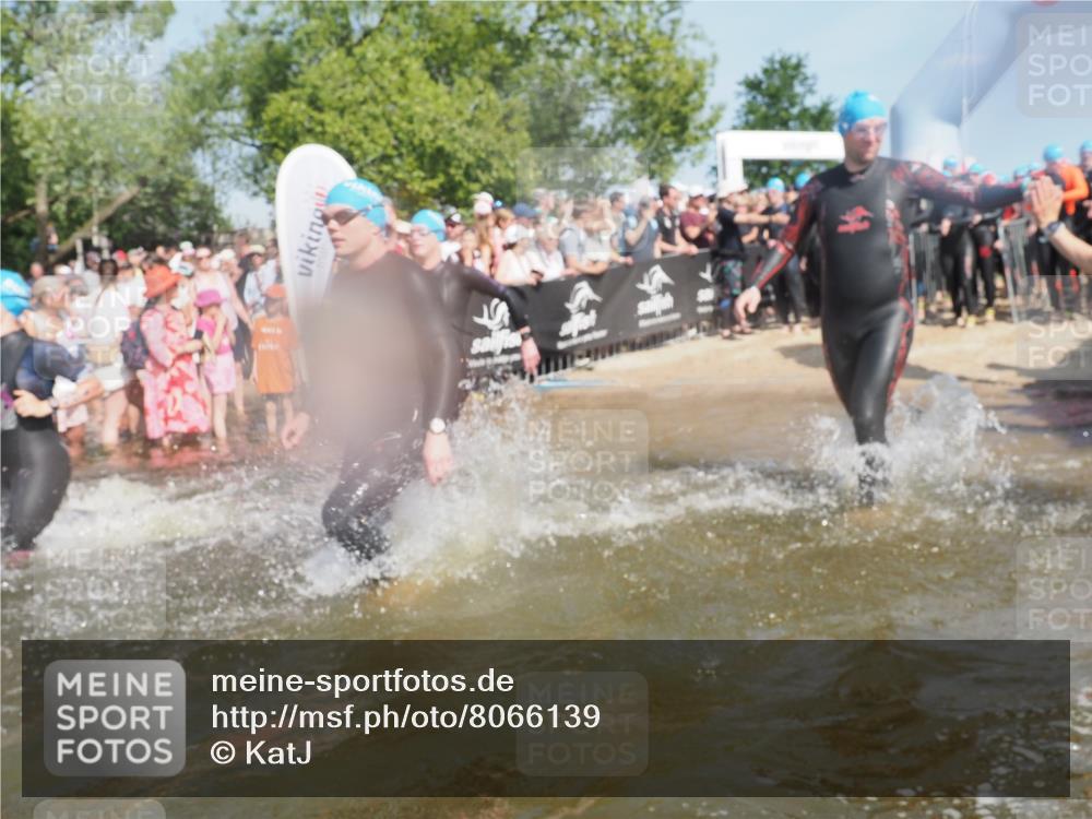 22.06.2025 - Viking Triathlon KatJ http://msf.ph/oto/8066139 22.06.2025 10:06:46 Schwimmen 44, 66, 74, 159, 165, 217, 219, 257, 282, 290, 318, 337, 501, 525, 625 meine-sportfotos.de