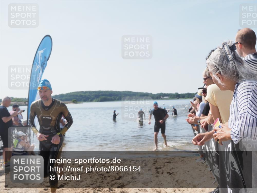 22.06.2025 - Viking Triathlon MichiJ http://msf.ph/oto/8066154 22.06.2025 10:33:13 Schwimmen 28, 91, 387, 399, 608 meine-sportfotos.de