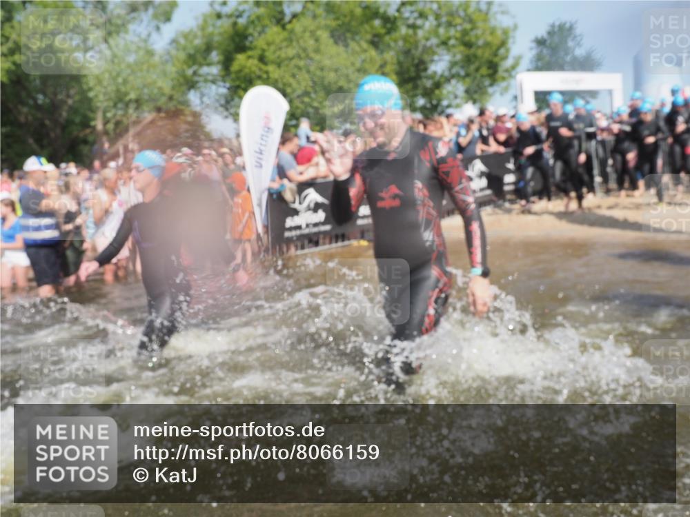 22.06.2025 - Viking Triathlon KatJ http://msf.ph/oto/8066159 22.06.2025 10:06:47 Schwimmen 44, 66, 74, 159, 165, 217, 219, 257, 282, 290, 318, 337, 501, 525, 625 meine-sportfotos.de