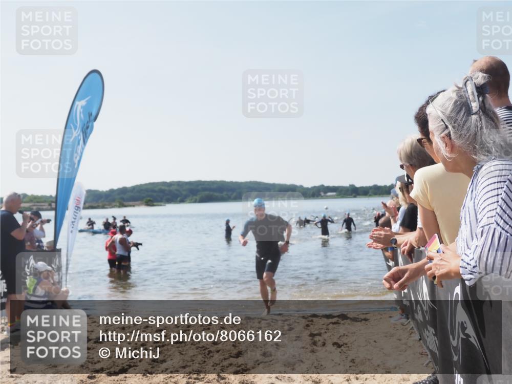 22.06.2025 - Viking Triathlon MichiJ http://msf.ph/oto/8066162 22.06.2025 10:33:14 Schwimmen 28, 91, 300, 387, 399, 608 meine-sportfotos.de