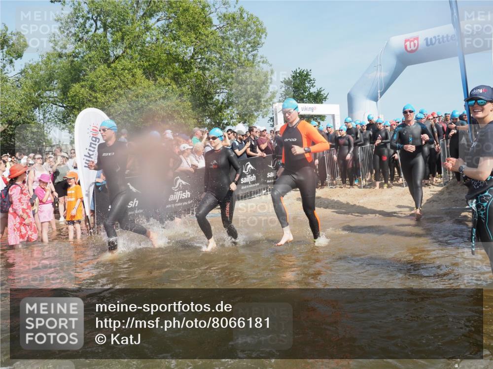 22.06.2025 - Viking Triathlon KatJ http://msf.ph/oto/8066181 22.06.2025 10:06:49 Schwimmen 66, 74, 159, 165, 217, 219, 257, 282, 290, 318, 337, 501, 525, 533 meine-sportfotos.de