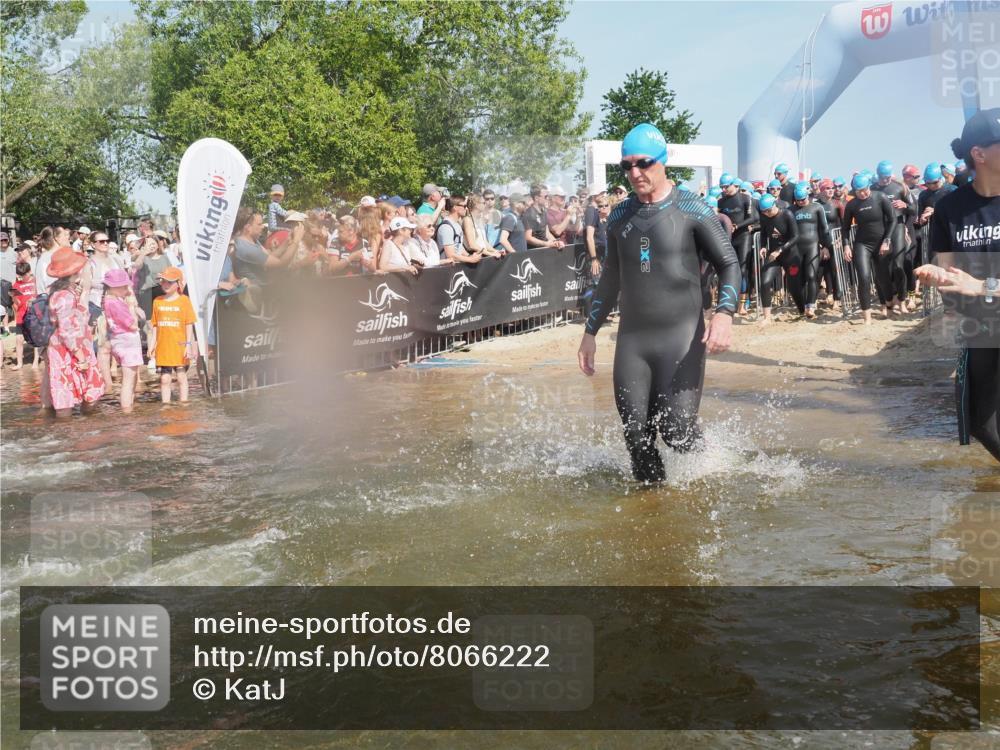 22.06.2025 - Viking Triathlon KatJ http://msf.ph/oto/8066222 22.06.2025 10:06:52 Schwimmen 66, 165, 183, 217, 257, 282, 290, 318, 321, 337, 468, 479, 501, 525, 533 meine-sportfotos.de