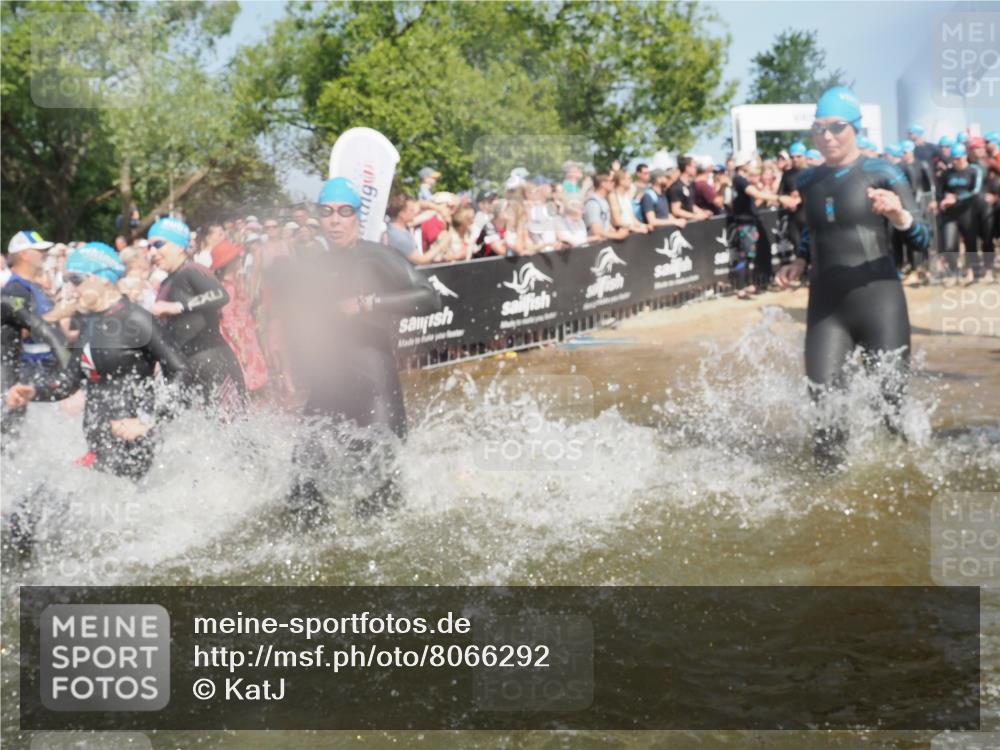 22.06.2025 - Viking Triathlon KatJ http://msf.ph/oto/8066292 22.06.2025 10:06:56 Schwimmen 66, 183, 244, 290, 318, 321, 337, 369, 467, 468, 479, 494, 498, 525, 533 meine-sportfotos.de