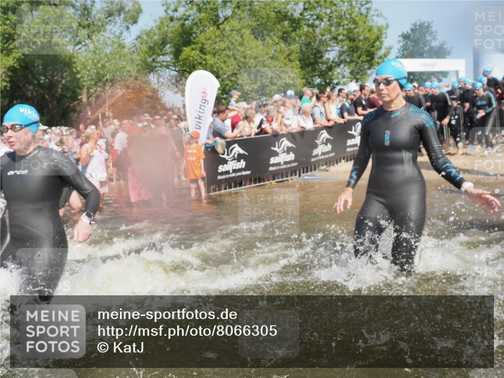 22.06.2025 - Viking Triathlon KatJ http://msf.ph/oto/8066305 22.06.2025 10:06:56 Schwimmen 66, 183, 244, 290, 318, 321, 337, 369, 467, 468, 479, 494, 498, 525, 533 meine-sportfotos.de