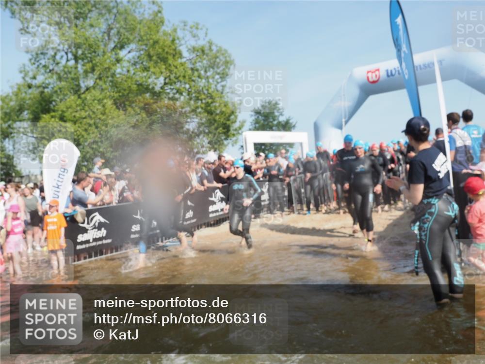 22.06.2025 - Viking Triathlon KatJ http://msf.ph/oto/8066316 22.06.2025 10:06:58 Schwimmen 66, 183, 244, 290, 318, 321, 337, 369, 467, 468, 479, 494, 498, 525, 533 meine-sportfotos.de