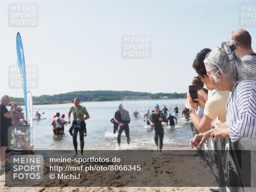 22.06.2025 - Viking Triathlon MichiJ http://msf.ph/oto/8066345 22.06.2025 10:33:58 Schwimmen 50, 70, 75, 184, 229, 242, 349, 429, 438, 478, 532, 540, 635 meine-sportfotos.de