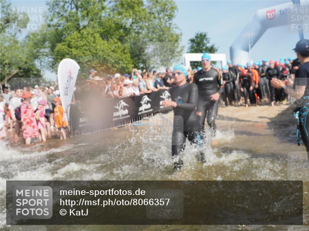 22.06.2025 - Viking Triathlon KatJ http://msf.ph/oto/8066357 22.06.2025 10:07:00 Schwimmen 64, 183, 244, 290, 321, 328, 369, 431, 467, 468, 479, 494, 498, 533, 631, 649 meine-sportfotos.de