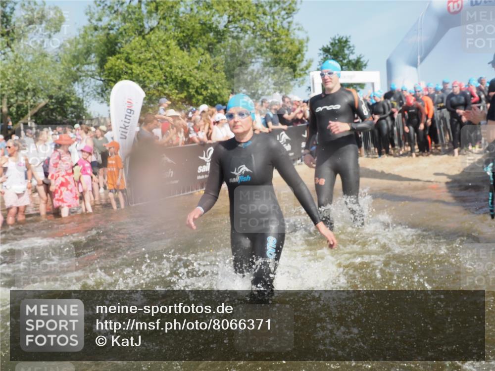 22.06.2025 - Viking Triathlon KatJ http://msf.ph/oto/8066371 22.06.2025 10:07:01 Schwimmen 64, 183, 244, 321, 328, 369, 431, 467, 468, 479, 494, 498, 533, 631, 649 meine-sportfotos.de