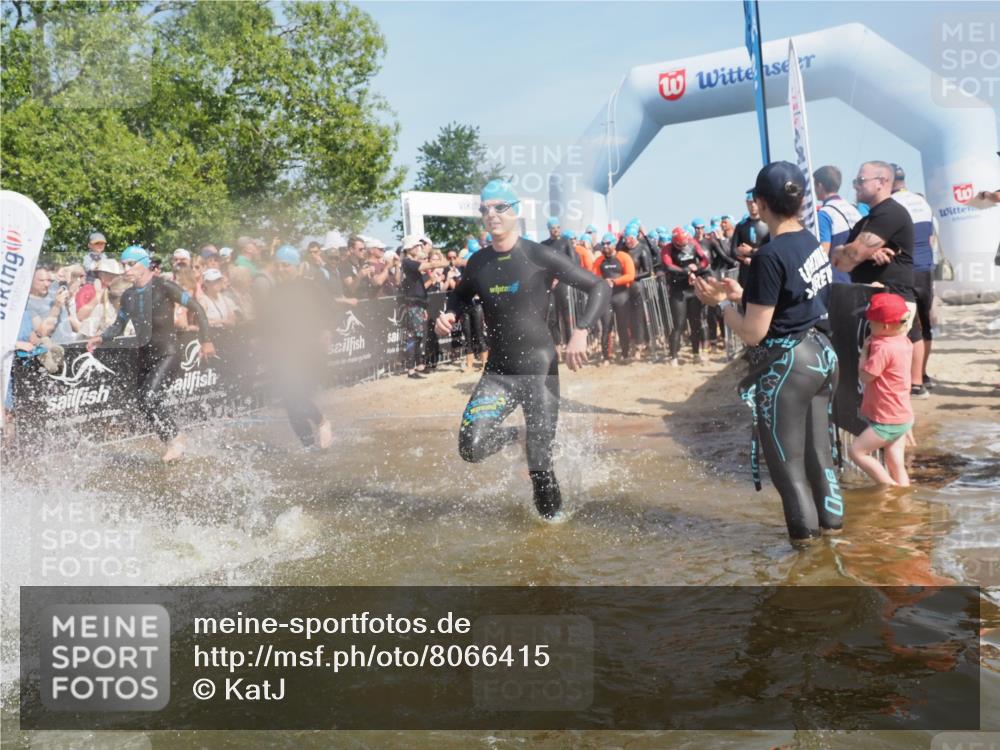 22.06.2025 - Viking Triathlon KatJ http://msf.ph/oto/8066415 22.06.2025 10:07:04 Schwimmen 64, 123, 183, 190, 244, 321, 328, 369, 402, 431, 467, 468, 479, 494, 498, 519, 631, 649 meine-sportfotos.de