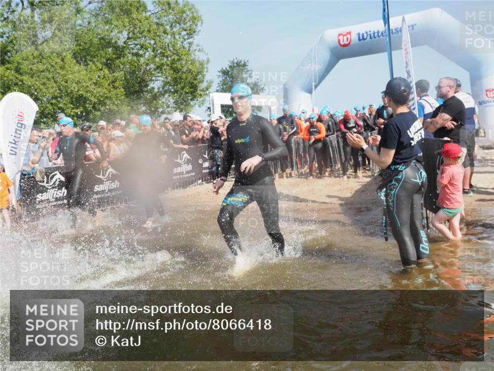 22.06.2025 - Viking Triathlon KatJ http://msf.ph/oto/8066418 22.06.2025 10:07:04 Schwimmen 64, 123, 183, 190, 244, 321, 328, 369, 402, 431, 467, 468, 479, 494, 498, 519, 631, 649 meine-sportfotos.de