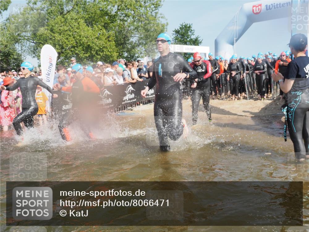 22.06.2025 - Viking Triathlon KatJ http://msf.ph/oto/8066471 22.06.2025 10:07:09 Schwimmen 64, 123, 190, 201, 202, 223, 328, 369, 402, 431, 463, 519, 607, 631, 637, 649 meine-sportfotos.de