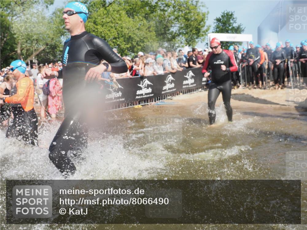 22.06.2025 - Viking Triathlon KatJ http://msf.ph/oto/8066490 22.06.2025 10:07:10 Schwimmen 64, 123, 190, 201, 202, 223, 328, 402, 431, 463, 519, 607, 631, 637, 649 meine-sportfotos.de