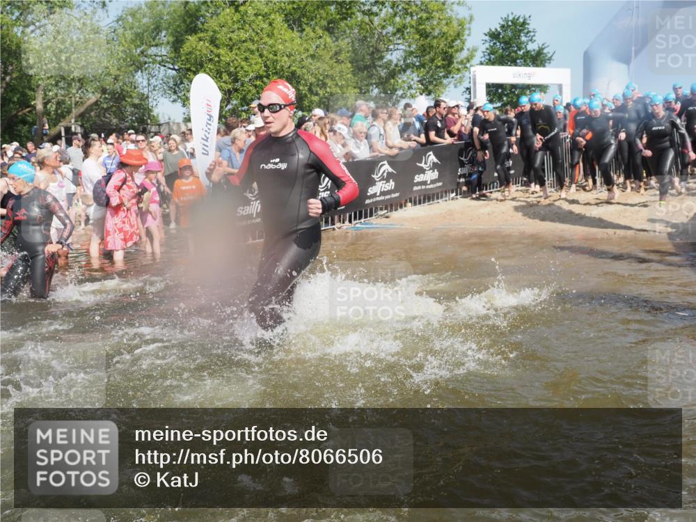 22.06.2025 - Viking Triathlon KatJ http://msf.ph/oto/8066506 22.06.2025 10:07:12 Schwimmen 64, 123, 190, 201, 202, 223, 328, 402, 431, 463, 519, 607, 631, 637, 649 meine-sportfotos.de