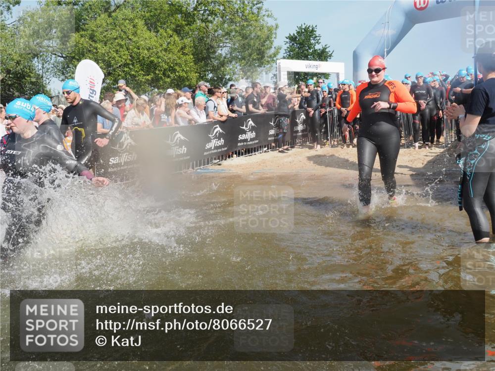22.06.2025 - Viking Triathlon KatJ http://msf.ph/oto/8066527 22.06.2025 10:07:14 Schwimmen 64, 123, 190, 201, 202, 223, 267, 273, 326, 333, 402, 425, 431, 463, 519, 607, 637 meine-sportfotos.de