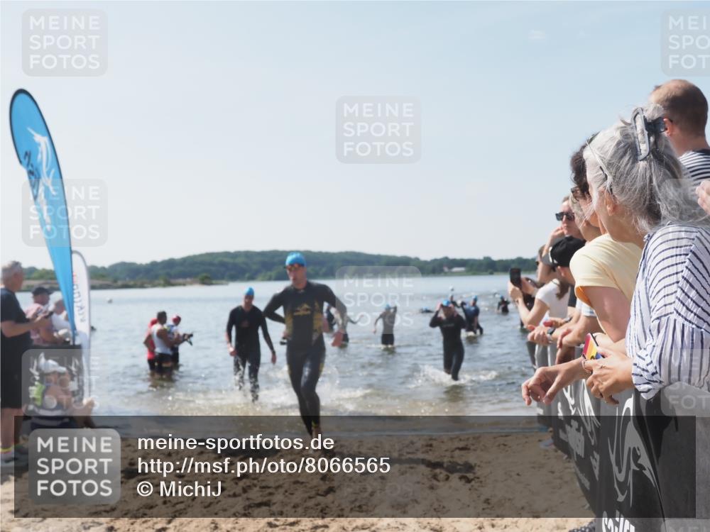 22.06.2025 - Viking Triathlon MichiJ http://msf.ph/oto/8066565 22.06.2025 10:34:35 Schwimmen 114, 247, 284, 306, 323, 341, 366, 430, 520, 546, 550 meine-sportfotos.de