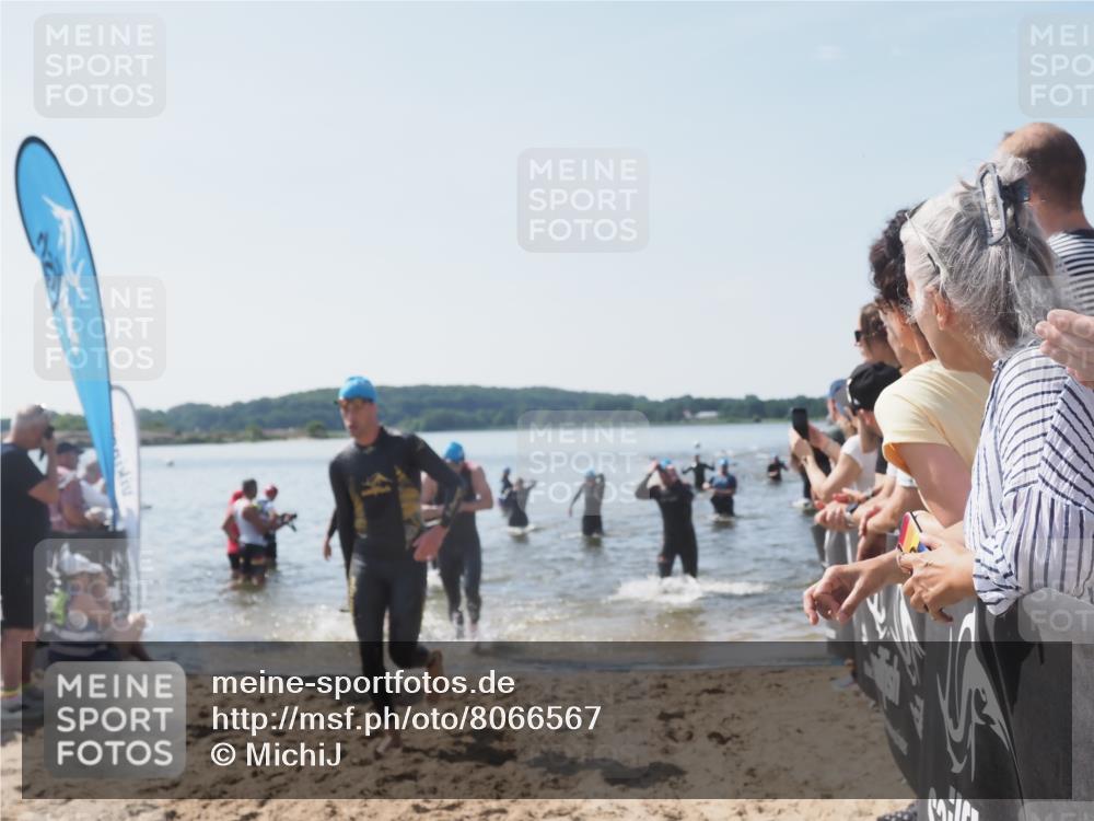 22.06.2025 - Viking Triathlon MichiJ http://msf.ph/oto/8066567 22.06.2025 10:34:35 Schwimmen 114, 247, 284, 306, 323, 341, 366, 430, 520, 546, 550 meine-sportfotos.de