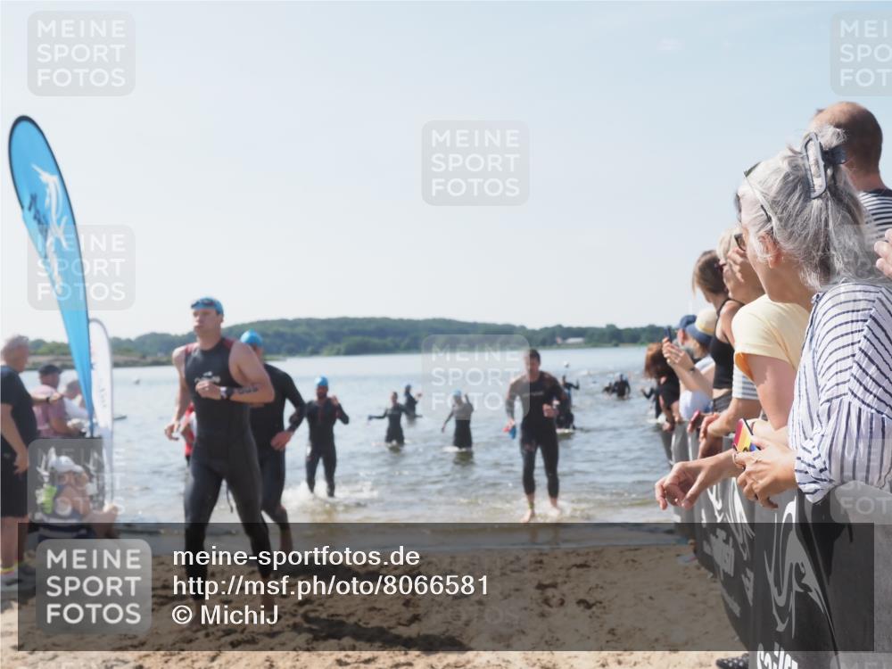 22.06.2025 - Viking Triathlon MichiJ http://msf.ph/oto/8066581 22.06.2025 10:34:37 Schwimmen 114, 247, 284, 306, 323, 341, 366, 430, 520, 546, 550 meine-sportfotos.de