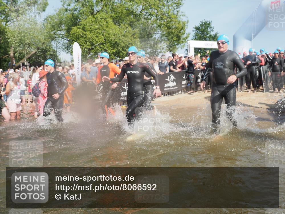 22.06.2025 - Viking Triathlon KatJ http://msf.ph/oto/8066592 22.06.2025 10:07:19 Schwimmen 155, 201, 202, 223, 256, 267, 273, 326, 333, 343, 421, 425, 463, 531, 607, 637 meine-sportfotos.de