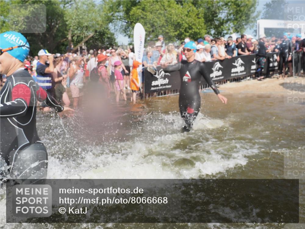 22.06.2025 - Viking Triathlon KatJ http://msf.ph/oto/8066668 22.06.2025 10:07:25 Schwimmen 155, 213, 235, 256, 267, 273, 317, 326, 333, 342, 343, 353, 421, 425, 531 meine-sportfotos.de