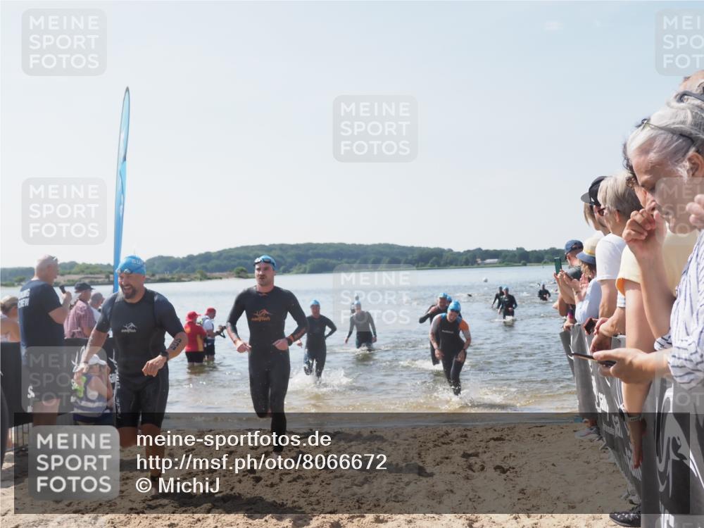 22.06.2025 - Viking Triathlon MichiJ http://msf.ph/oto/8066672 22.06.2025 10:35:02 Schwimmen 17, 43, 139, 157, 161, 434, 475, 495, 548, 660 meine-sportfotos.de