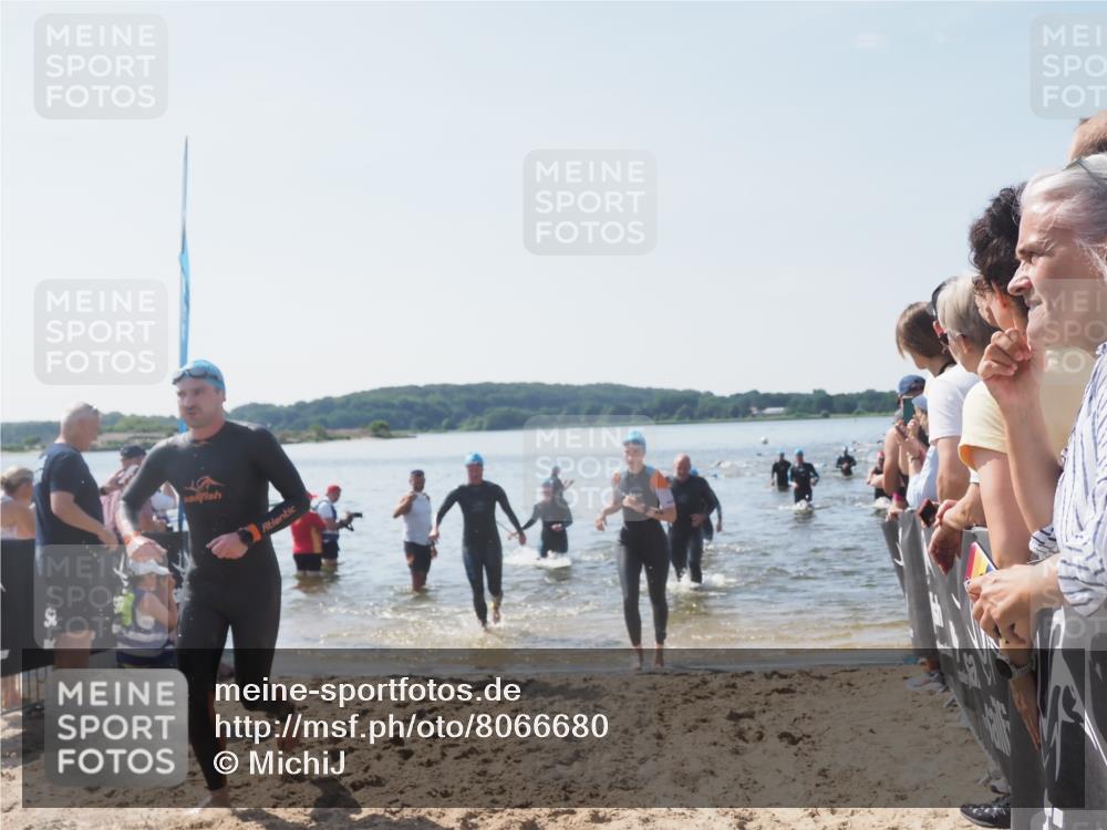 22.06.2025 - Viking Triathlon MichiJ http://msf.ph/oto/8066680 22.06.2025 10:35:03 Schwimmen 17, 43, 139, 157, 161, 434, 475, 495, 548, 660 meine-sportfotos.de