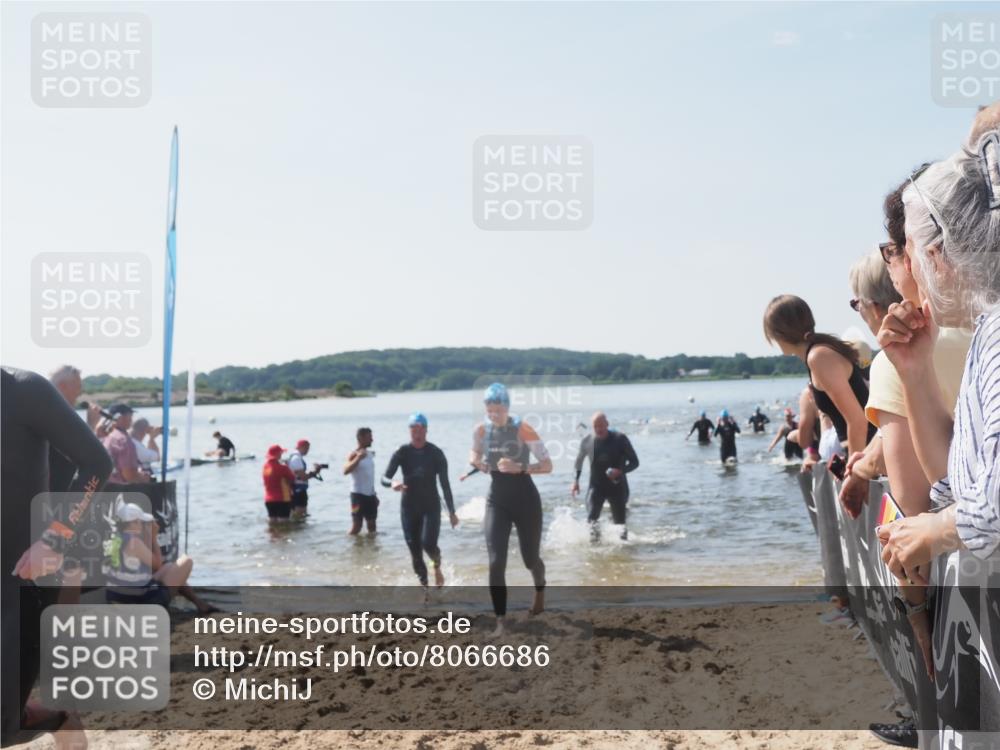 22.06.2025 - Viking Triathlon MichiJ http://msf.ph/oto/8066686 22.06.2025 10:35:03 Schwimmen 17, 43, 139, 157, 161, 434, 475, 495, 548, 660 meine-sportfotos.de