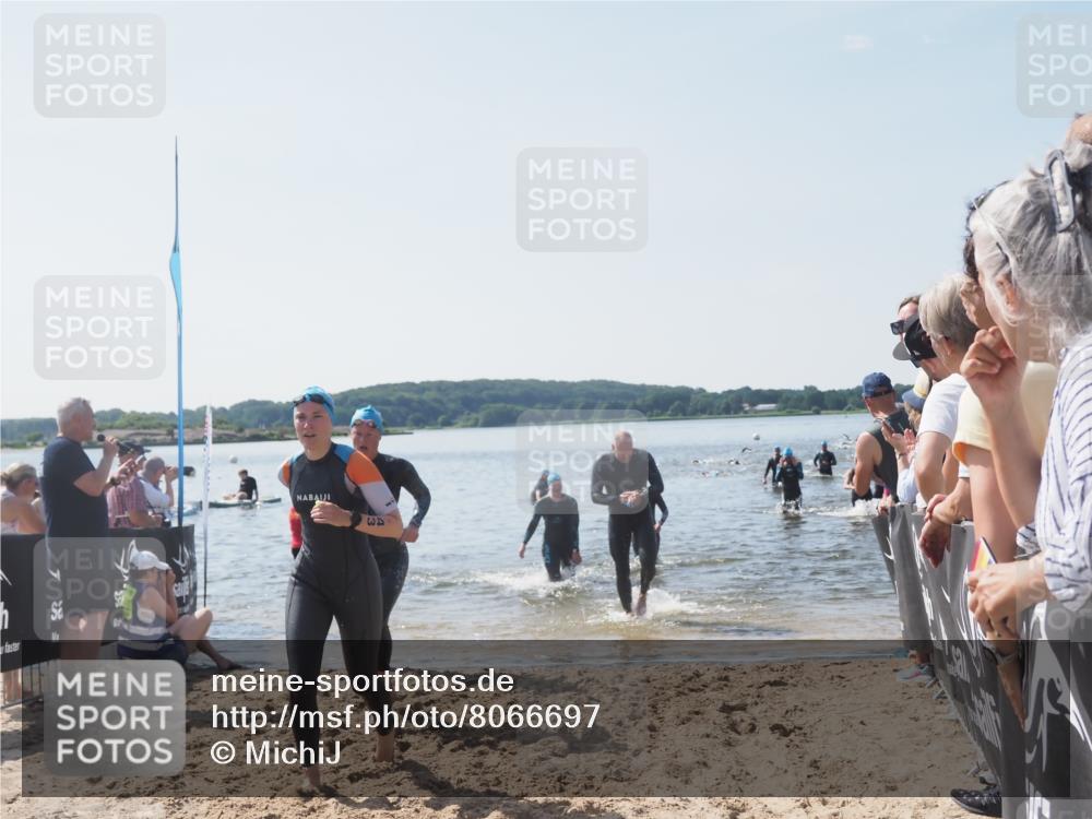 22.06.2025 - Viking Triathlon MichiJ http://msf.ph/oto/8066697 22.06.2025 10:35:05 Schwimmen 17, 43, 139, 157, 365, 475, 495, 548, 660 meine-sportfotos.de
