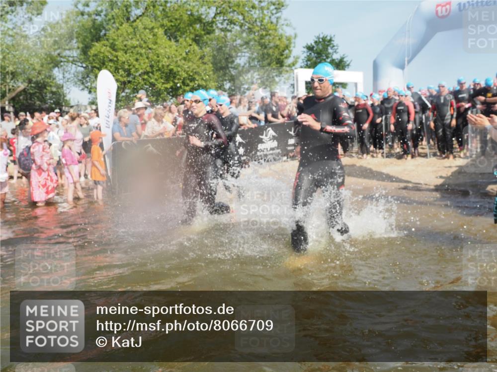 22.06.2025 - Viking Triathlon KatJ http://msf.ph/oto/8066709 22.06.2025 10:07:29 Schwimmen 23, 155, 213, 235, 256, 317, 342, 343, 353, 421, 476, 531 meine-sportfotos.de