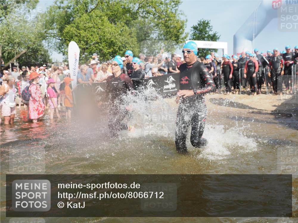 22.06.2025 - Viking Triathlon KatJ http://msf.ph/oto/8066712 22.06.2025 10:07:29 Schwimmen 23, 155, 213, 235, 256, 317, 342, 343, 353, 421, 476, 531 meine-sportfotos.de