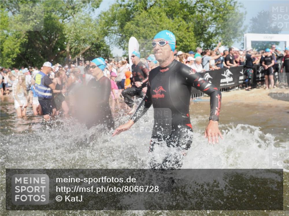 22.06.2025 - Viking Triathlon KatJ http://msf.ph/oto/8066728 22.06.2025 10:07:30 Schwimmen 23, 121, 155, 213, 235, 256, 270, 285, 317, 342, 343, 353, 421, 476, 484, 531 meine-sportfotos.de