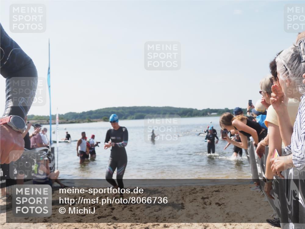 22.06.2025 - Viking Triathlon MichiJ http://msf.ph/oto/8066736 22.06.2025 10:35:11 Schwimmen 139, 157, 204, 296, 365, 495, 508, 660 meine-sportfotos.de