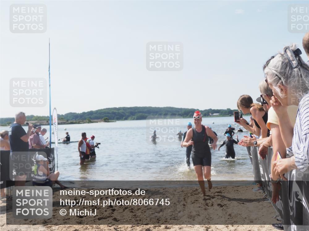 22.06.2025 - Viking Triathlon MichiJ http://msf.ph/oto/8066745 22.06.2025 10:35:15 Schwimmen 139, 157, 204, 296, 365, 508, 632, 660 meine-sportfotos.de