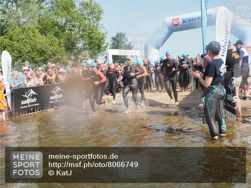22.06.2025 - Viking Triathlon KatJ http://msf.ph/oto/8066749 22.06.2025 10:07:33 Schwimmen 23, 121, 155, 213, 235, 270, 285, 317, 342, 353, 476, 484, 615 meine-sportfotos.de