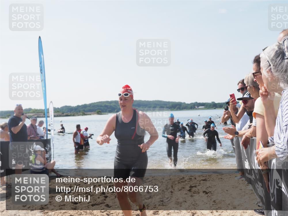 22.06.2025 - Viking Triathlon MichiJ http://msf.ph/oto/8066753 22.06.2025 10:35:16 Schwimmen 139, 157, 204, 296, 320, 365, 395, 508, 632, 660 meine-sportfotos.de
