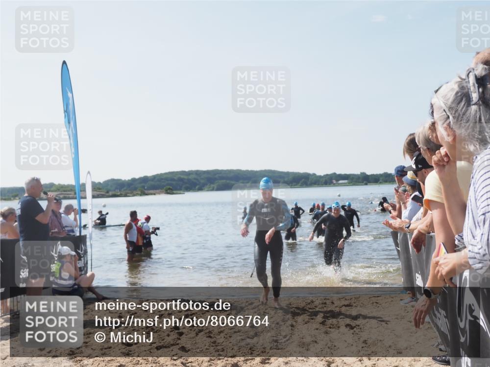 22.06.2025 - Viking Triathlon MichiJ http://msf.ph/oto/8066764 22.06.2025 10:35:18 Schwimmen 107, 139, 157, 204, 296, 320, 365, 395, 482, 508, 632 meine-sportfotos.de