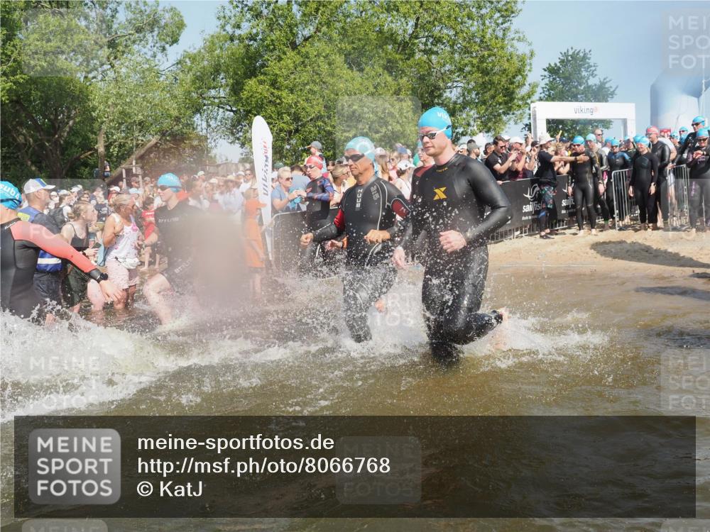 22.06.2025 - Viking Triathlon KatJ http://msf.ph/oto/8066768 22.06.2025 10:07:35 Schwimmen 23, 121, 143, 213, 235, 270, 285, 317, 342, 353, 363, 436, 476, 484, 547, 615, 621 meine-sportfotos.de