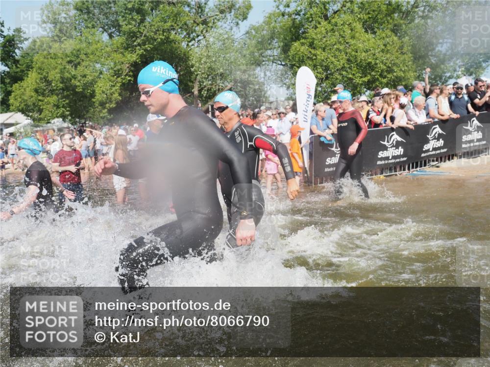 22.06.2025 - Viking Triathlon KatJ http://msf.ph/oto/8066790 22.06.2025 10:07:36 Schwimmen 23, 121, 143, 213, 235, 270, 285, 317, 342, 353, 363, 436, 476, 484, 547, 615, 621 meine-sportfotos.de