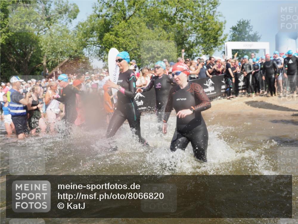 22.06.2025 - Viking Triathlon KatJ http://msf.ph/oto/8066820 22.06.2025 10:07:40 Schwimmen 16, 23, 102, 121, 143, 263, 270, 285, 363, 436, 476, 484, 503, 547, 615, 621, 624 meine-sportfotos.de