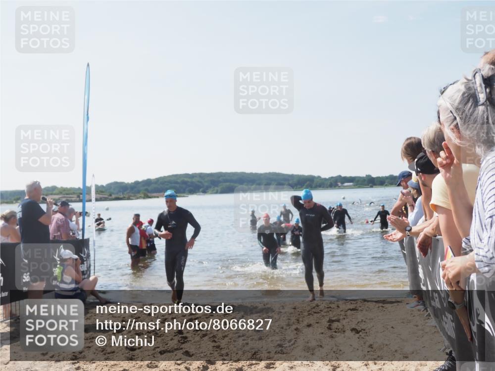 22.06.2025 - Viking Triathlon MichiJ http://msf.ph/oto/8066827 22.06.2025 10:35:28 Schwimmen 62, 107, 127, 134, 204, 320, 395, 415, 482, 508, 602, 632 meine-sportfotos.de