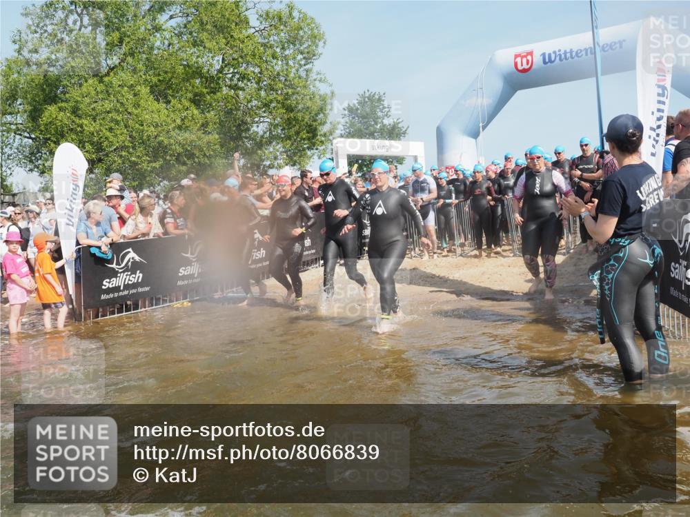 22.06.2025 - Viking Triathlon KatJ http://msf.ph/oto/8066839 22.06.2025 10:07:42 Schwimmen 16, 23, 102, 121, 143, 263, 270, 285, 363, 436, 476, 484, 503, 547, 615, 621, 624 meine-sportfotos.de