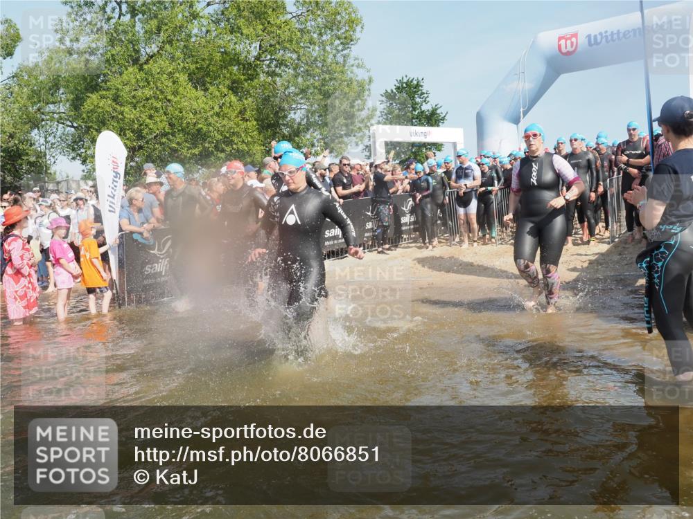 22.06.2025 - Viking Triathlon KatJ http://msf.ph/oto/8066851 22.06.2025 10:07:43 Schwimmen 16, 23, 102, 121, 143, 263, 270, 285, 363, 372, 436, 476, 477, 484, 503, 547, 615, 621, 624 meine-sportfotos.de