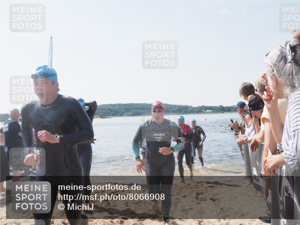 22.06.2025 - Viking Triathlon MichiJ http://msf.ph/oto/8066908 22.06.2025 10:35:46 Schwimmen 20, 47, 62, 134, 154, 265, 415, 552, 602 meine-sportfotos.de