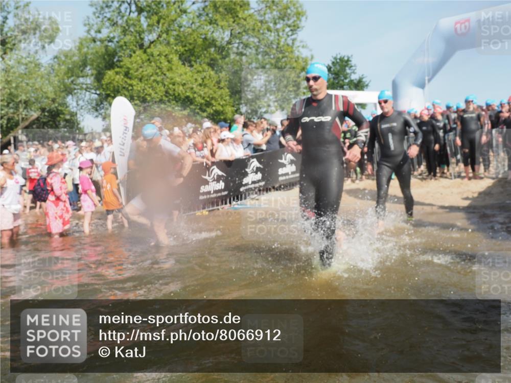 22.06.2025 - Viking Triathlon KatJ http://msf.ph/oto/8066912 22.06.2025 10:07:49 Schwimmen 16, 31, 76, 95, 102, 130, 143, 263, 292, 372, 453, 477, 503, 624, 650 meine-sportfotos.de