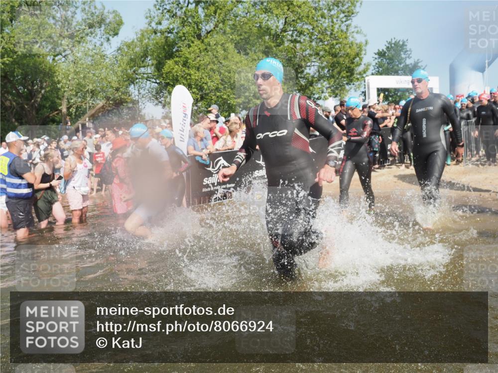 22.06.2025 - Viking Triathlon KatJ http://msf.ph/oto/8066924 22.06.2025 10:07:49 Schwimmen 16, 31, 76, 95, 102, 130, 143, 263, 292, 372, 453, 477, 503, 624, 650 meine-sportfotos.de