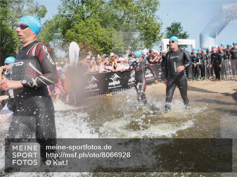 22.06.2025 - Viking Triathlon KatJ http://msf.ph/oto/8066928 22.06.2025 10:07:50 Schwimmen 16, 31, 76, 95, 102, 130, 263, 292, 372, 453, 477, 503, 624, 650 meine-sportfotos.de
